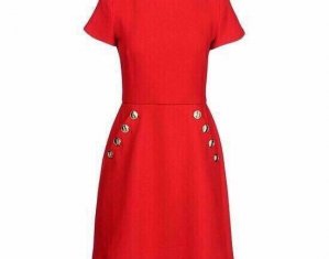 Tìm chỗ bán buôn váy moschino đỏ đen